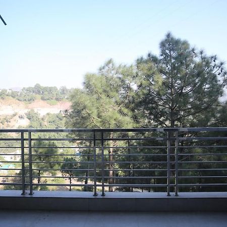 Sky Home Train View Kasauli Zewnętrze zdjęcie