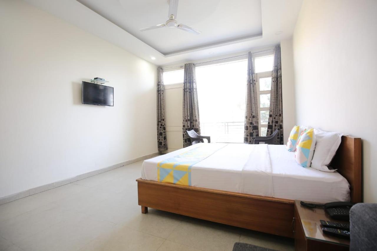 Sky Home Train View Kasauli Zewnętrze zdjęcie