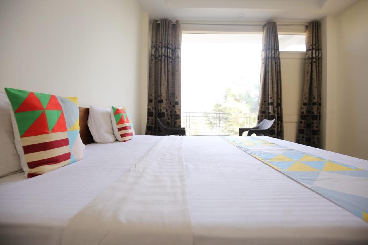 Sky Home Train View Kasauli Zewnętrze zdjęcie